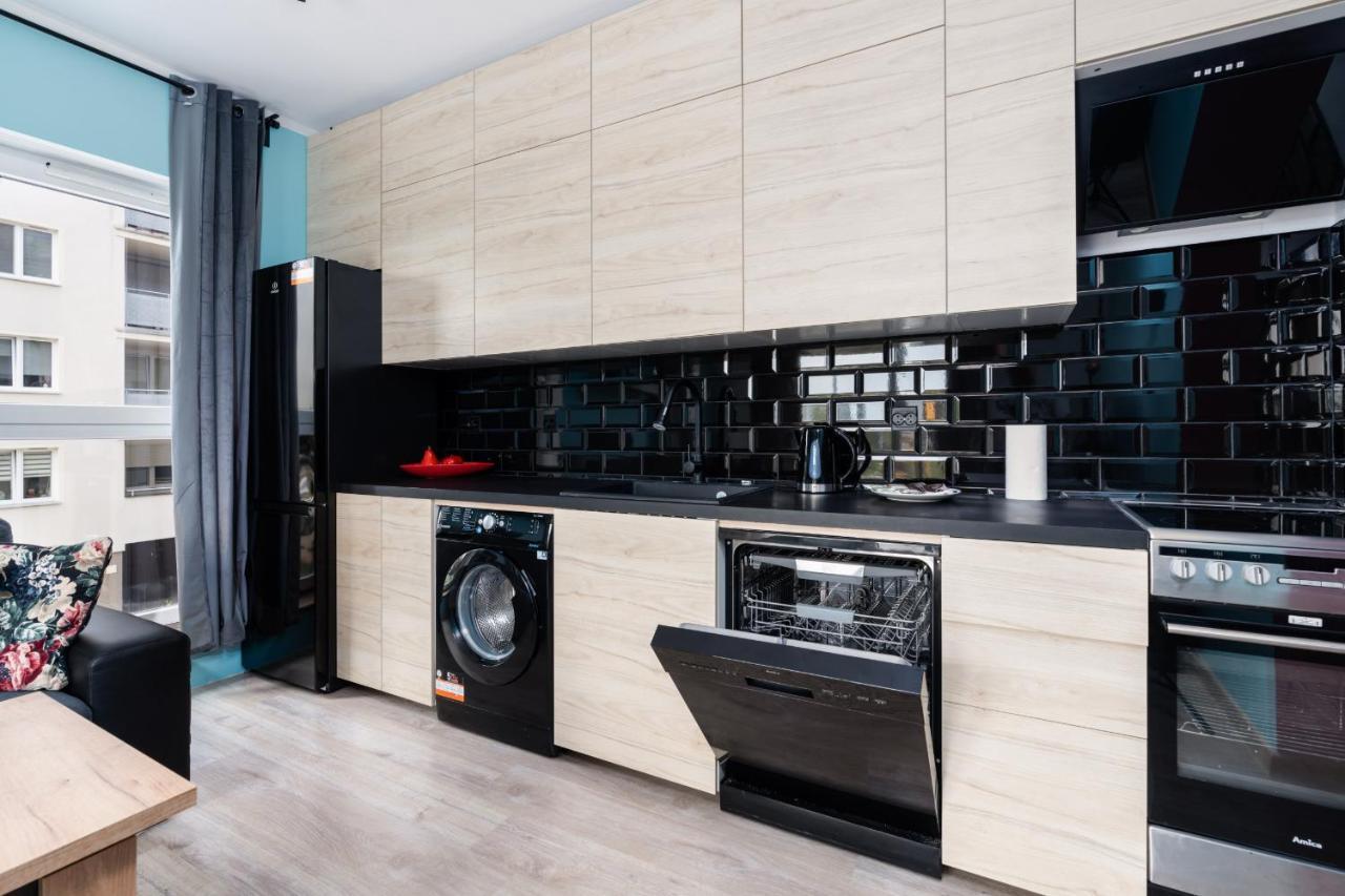 Modern Apartment With Balcony & Free Garage Poznan By Noclegi Renters エクステリア 写真