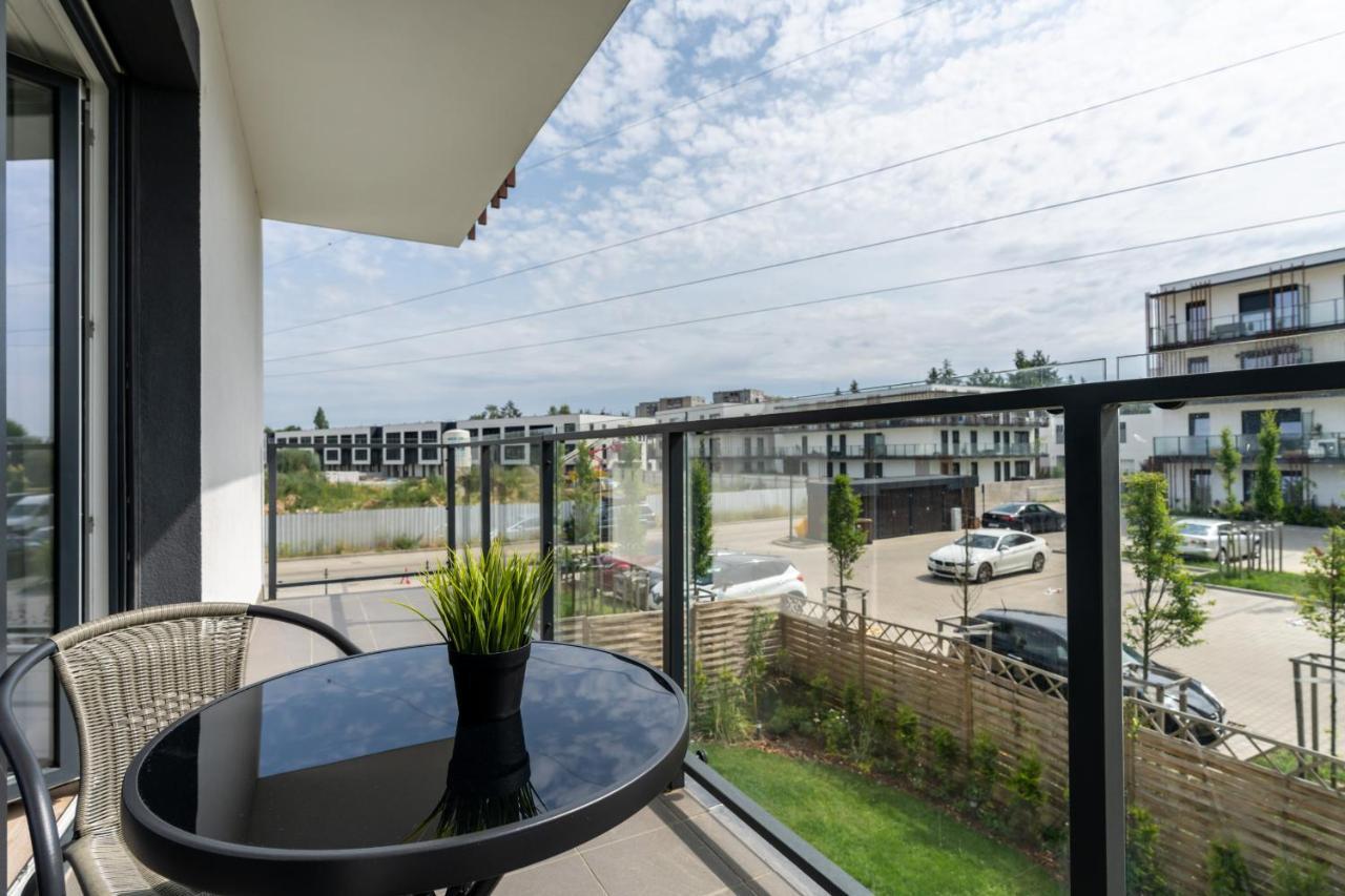 Modern Apartment With Balcony & Free Garage Poznan By Noclegi Renters エクステリア 写真