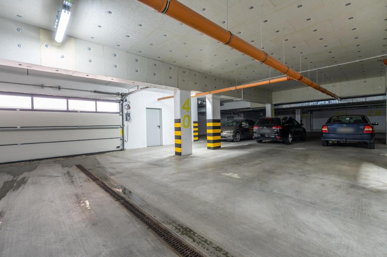 Modern Apartment With Balcony & Free Garage Poznan By Noclegi Renters エクステリア 写真