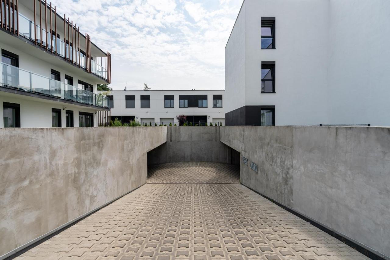 Modern Apartment With Balcony & Free Garage Poznan By Noclegi Renters エクステリア 写真