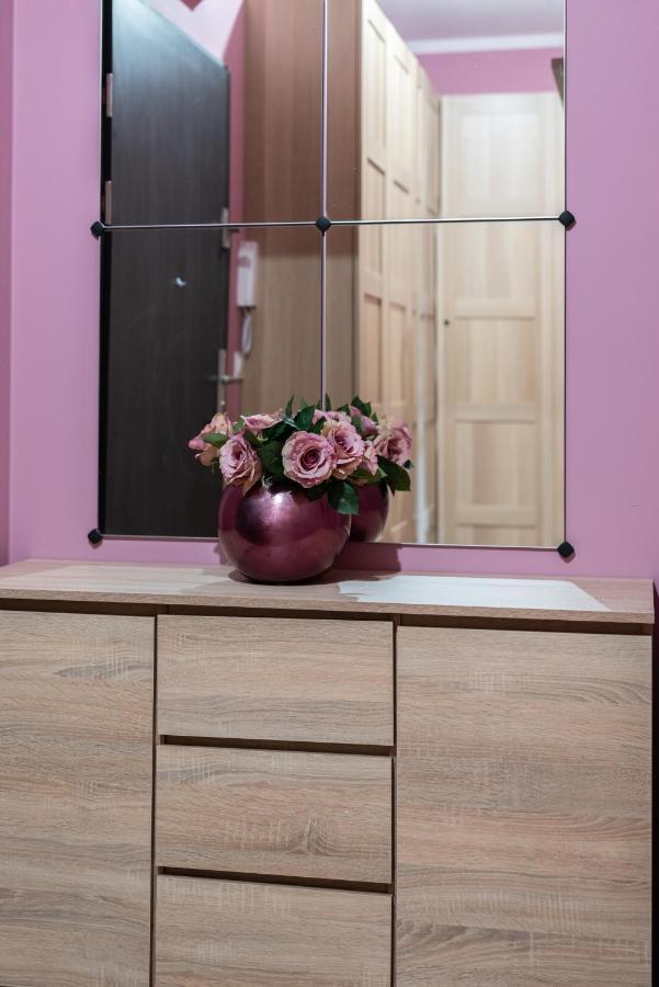 Modern Apartment With Balcony & Free Garage Poznan By Noclegi Renters エクステリア 写真